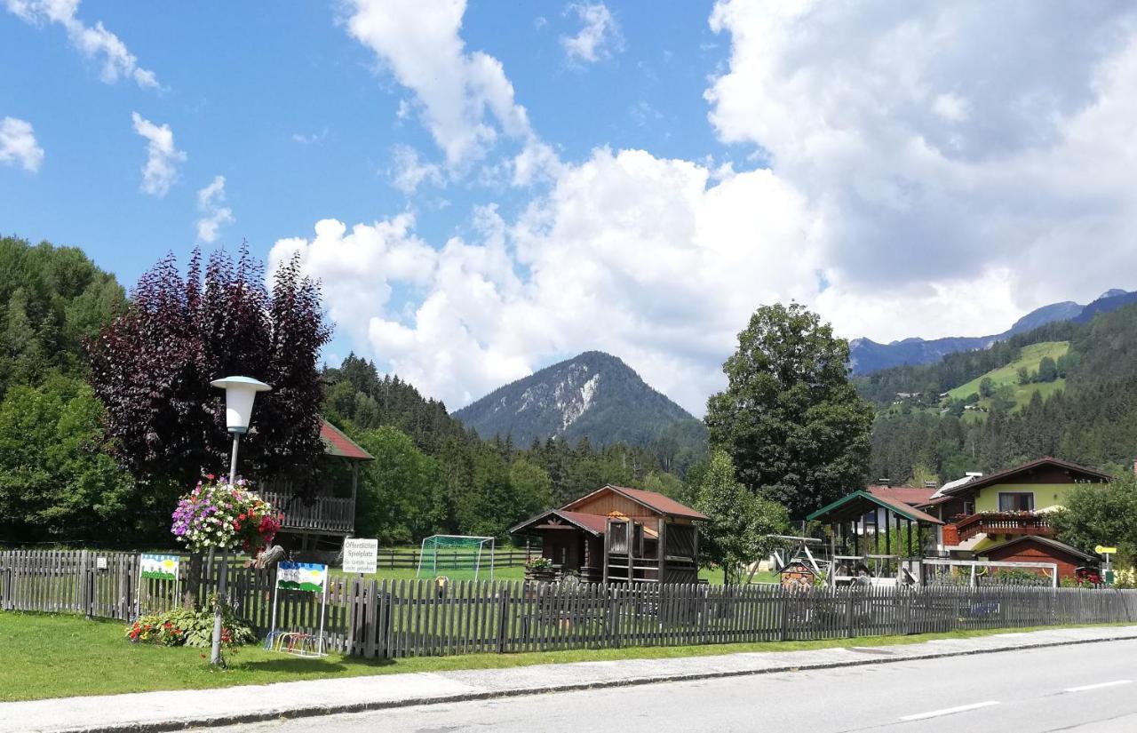 Apartment Natur Herz Haus im Ennstal Exteriör bild